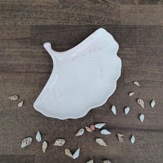 Ginkgo Biloba ékszertartó - márványos piros