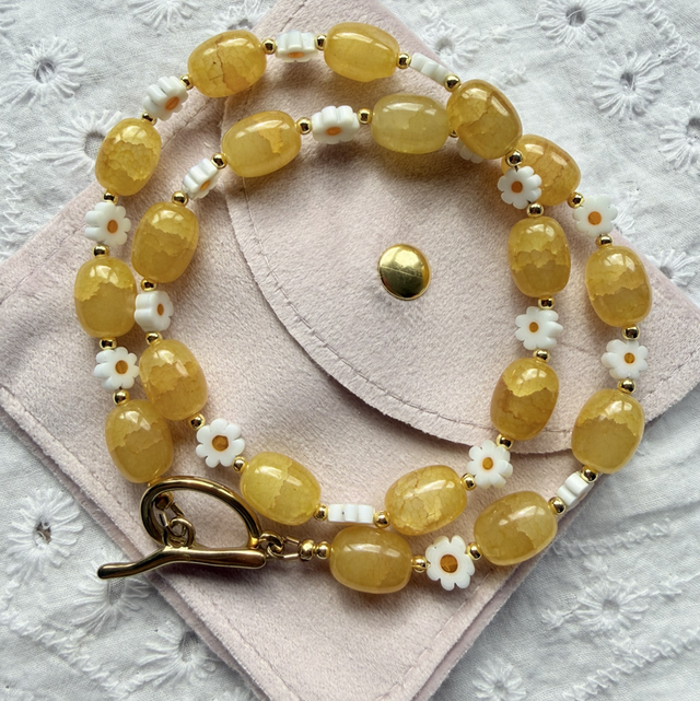 MAISIE - Yellow Glass Daisy Beaded Toggle Necklace