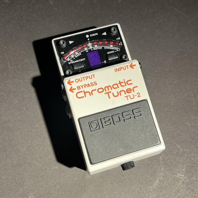 Boss TU-2 Chromatic Pedal Tuner — Rugged 9V Stompbox with ±1¢ Accuracy and Adjustable 410–490 Hz