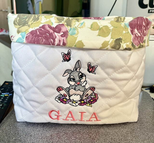 Cestino neonato ricamato