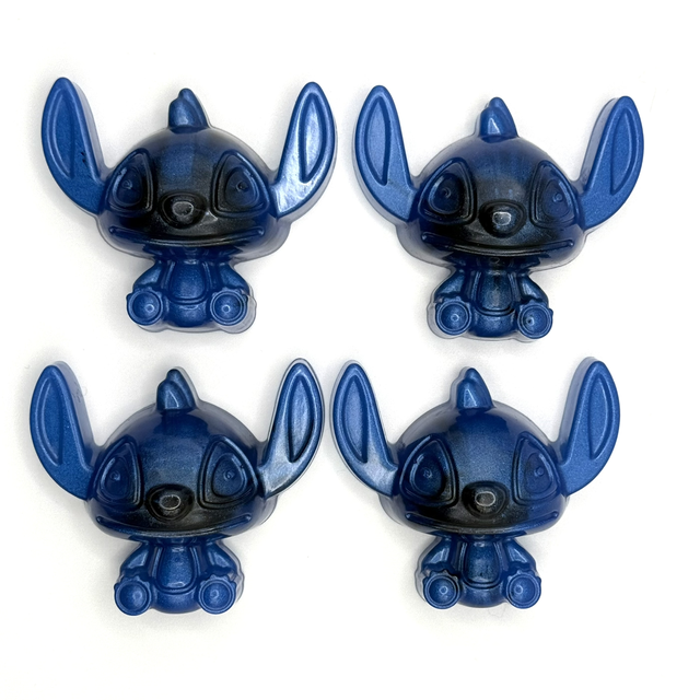 Figurine Stitch bleue avec nuances de noir 