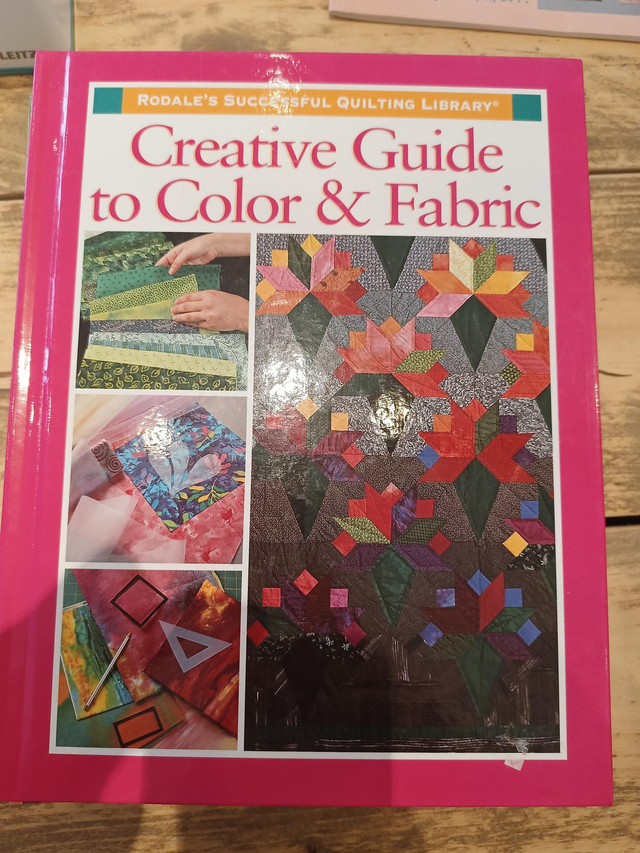 Boek: Creative Guide to Color & Fabric (Engels)