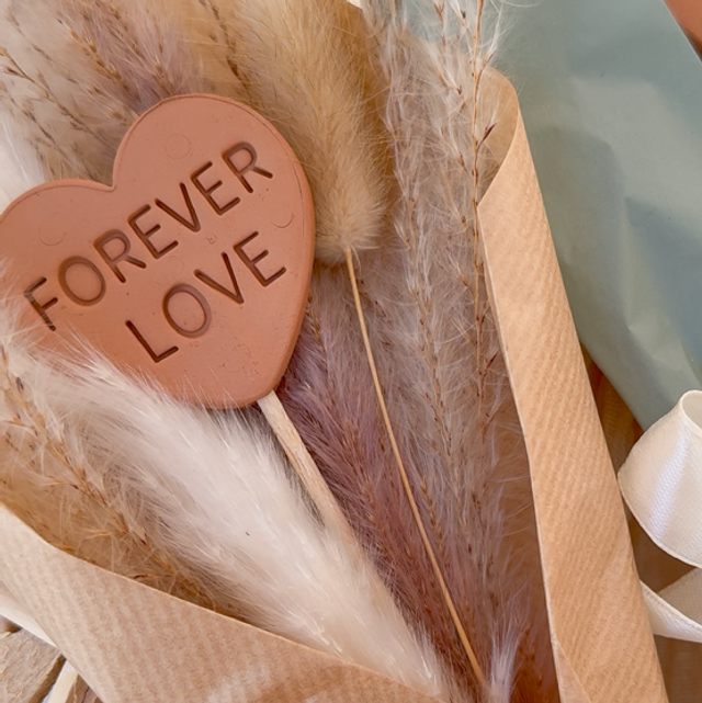 "Belle tige" Cœur FOREVER LOVE en argile sur tige