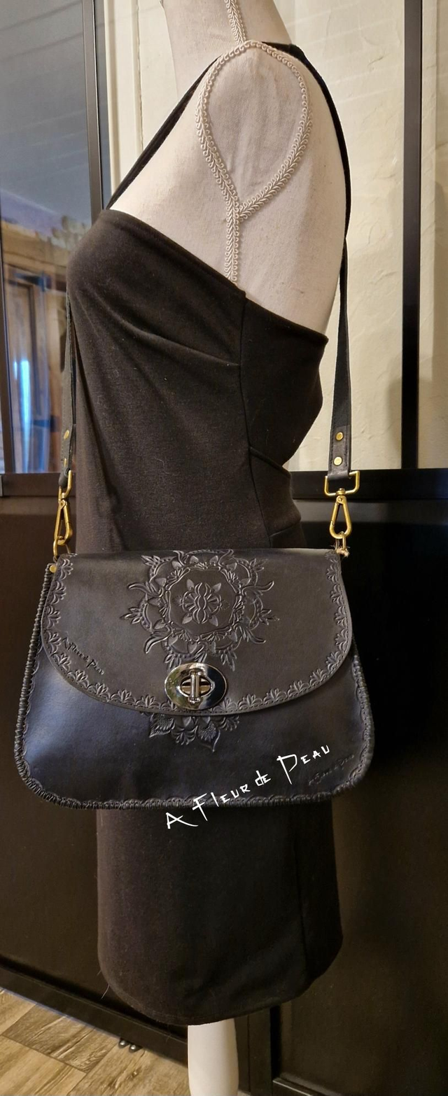 Sac en cuir motif mandala