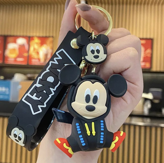 0009 - Disney - Mickey Mouse - Mickey Mouse met hoodie