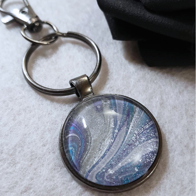 DEEP METAL - Bijou de sac - métal pistolet noir