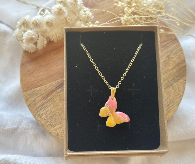 Collier - papillon rose/jaune