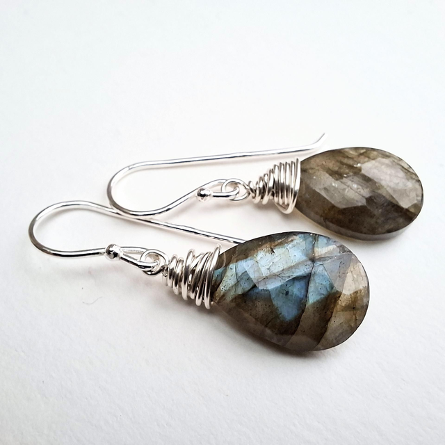 Wrap oorbellen zilver met labradoriet