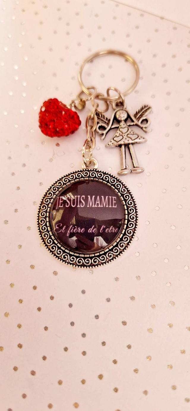 Porte clés ❤️ Je suis mamie et fière de  l'être 