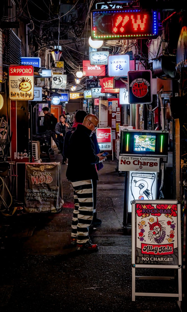 Lights and Stripes in Golden Gai