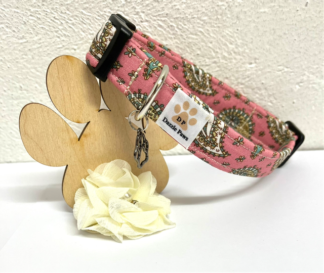 Pink Paisley Collar