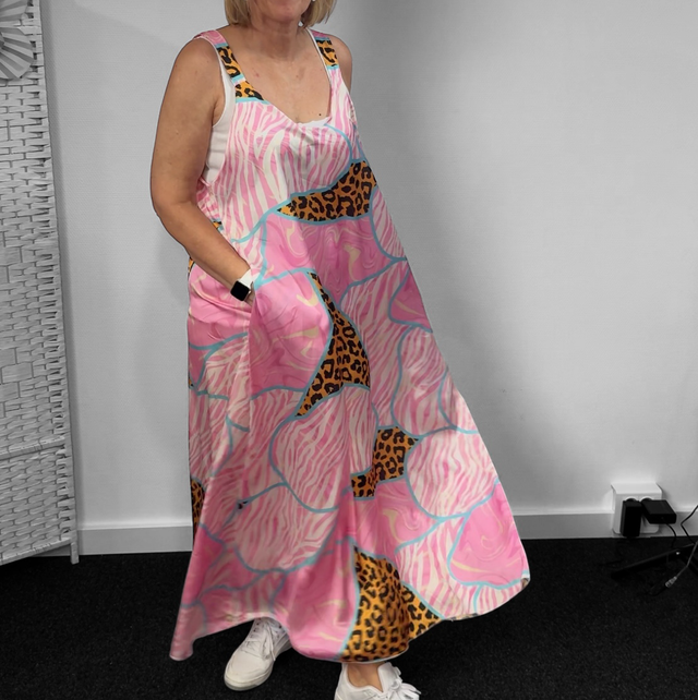 K8 Kleid m. Leo rosa AA ca.58 L ca.139