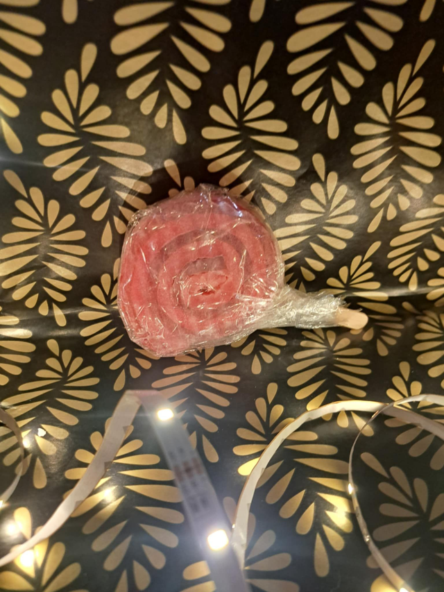 Savon sucette  ( fraise )