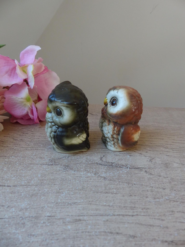 Vintage couple de chouettes en céramique fabriquées en Corée peintes à la main Vaga International, collection mignons bébés animaux oiseaux
