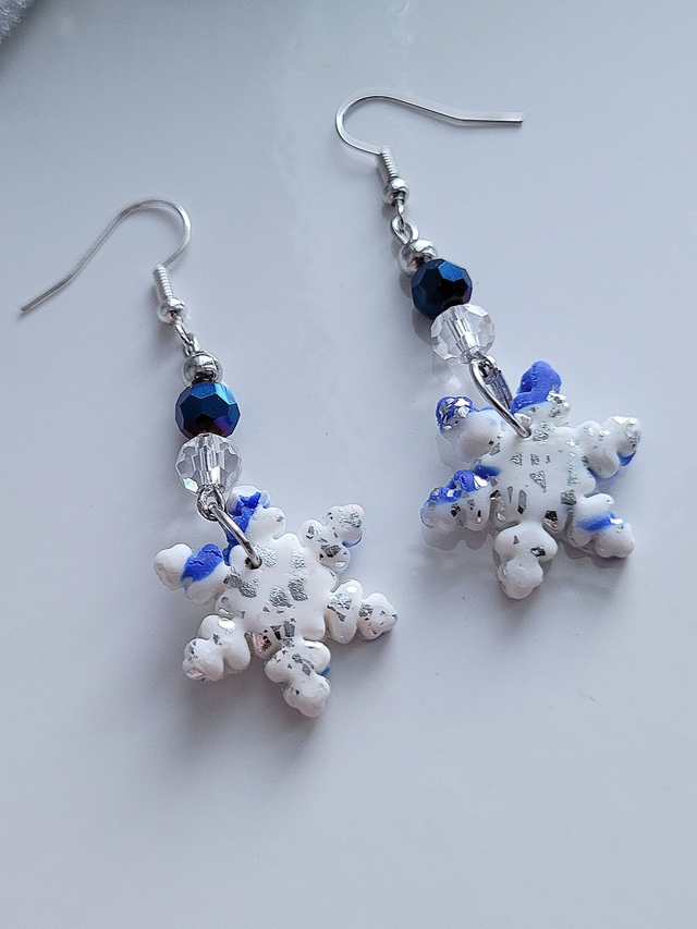 Drop earrings: Blue and White Snowflakes
