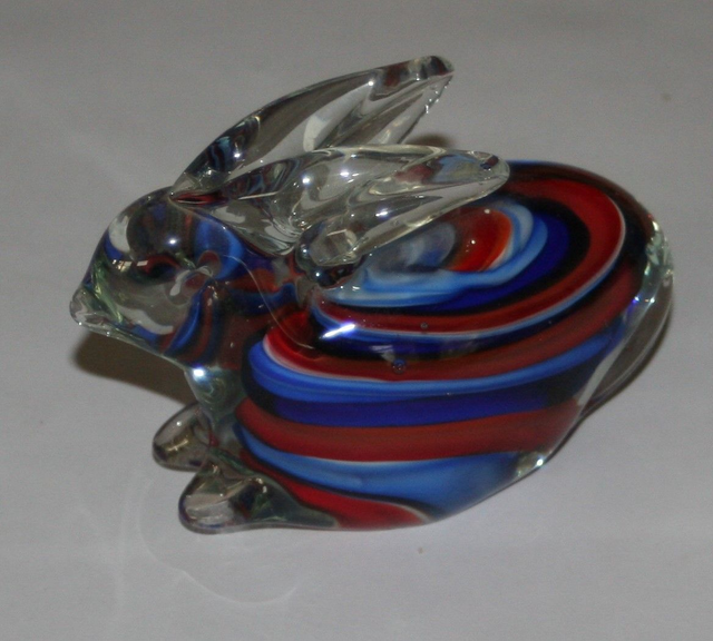 Briefbeschwerer Hase bunt