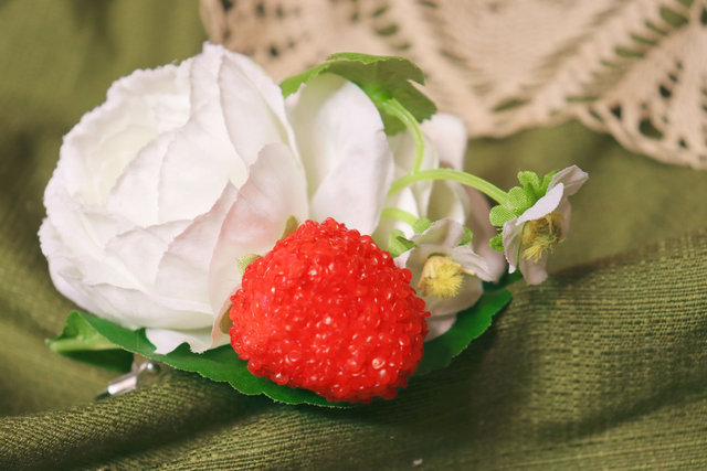 Hair flowers • L • Strawberry