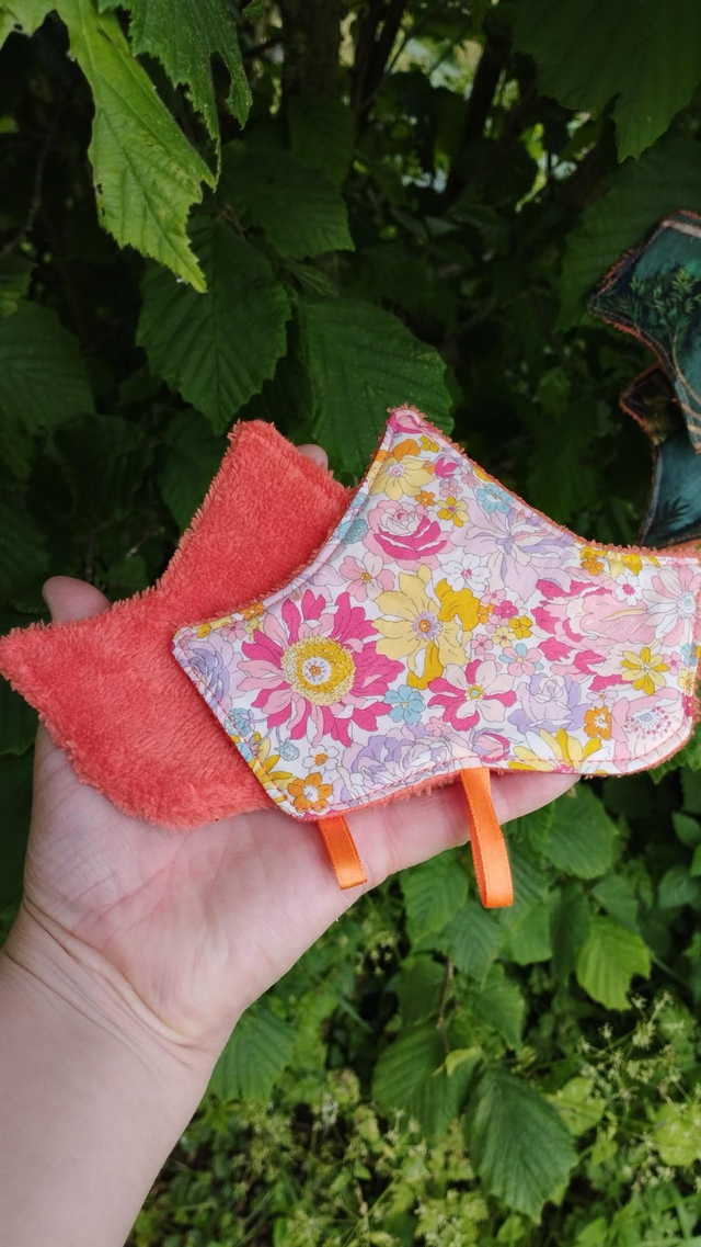 Lot de 2 lingettes feuilles, motif liberty fleuri rose orange bleu, printanier, printemps