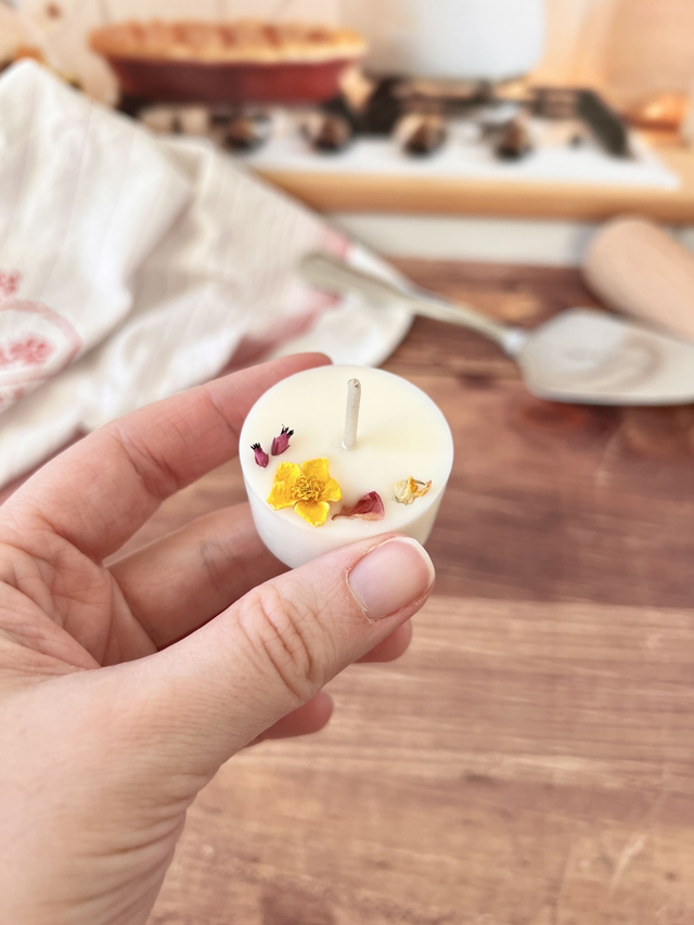 👑 Mini bougie fleurie - Amande (à l'unité)