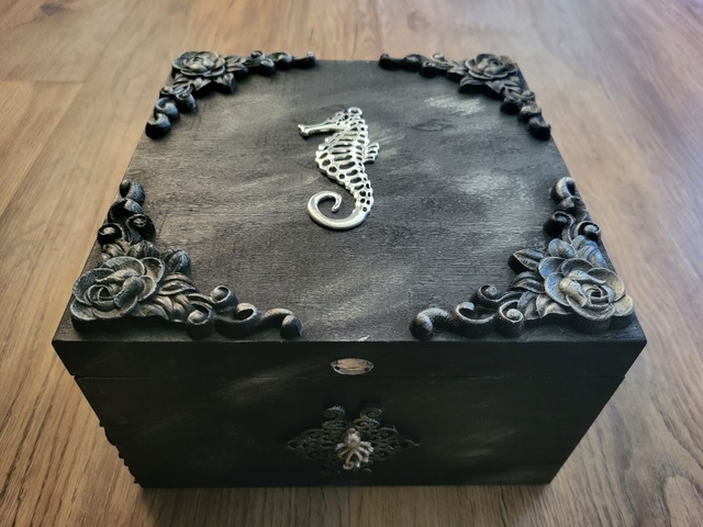 Boite à Bijoux ou  pour tout autre trésor.