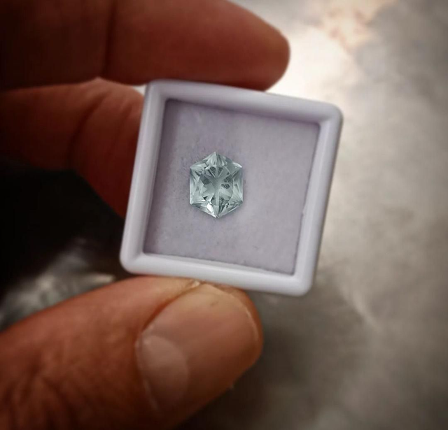 Aigue-Marine Hilite Cut 2.50 carats