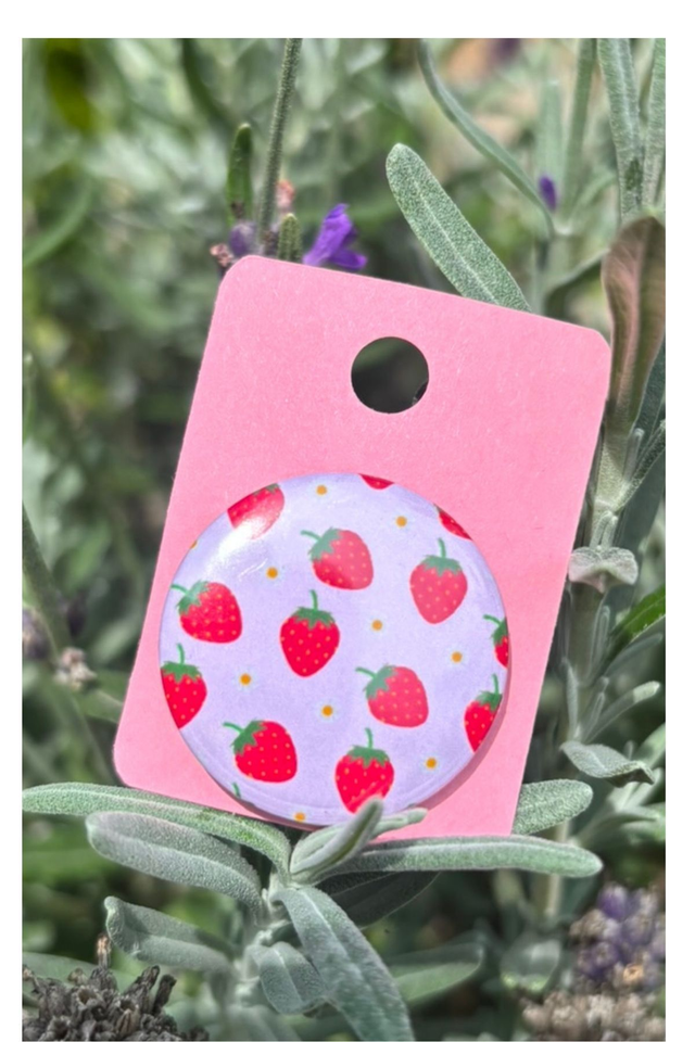 Strawberry &amp; Flower - 25mm Button Badge