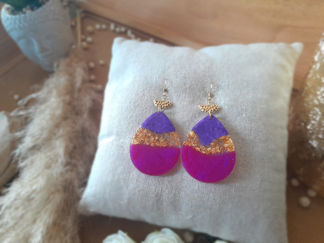✨INES ✨ Boucles d'oreilles "goutte" en résine - Rose violet doré