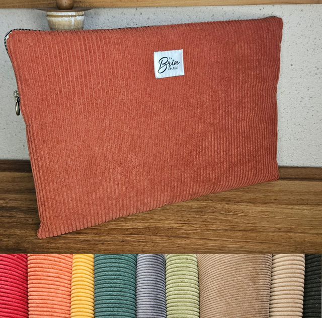 Personnalisez votre housse d'ordinateur en velours côtelé terracotta