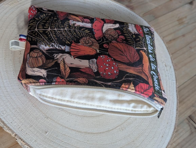 Pochette à liseuse champignons