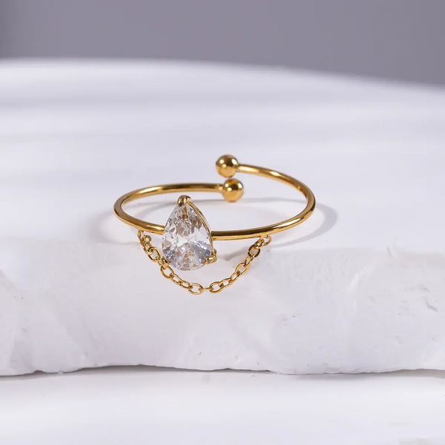 Bague dorée strass avec chaîne