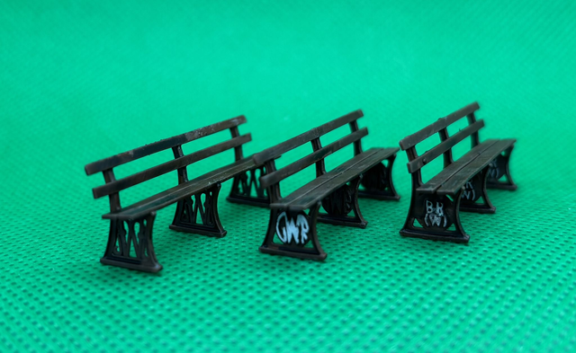 4mm scale / 00 gauge BR (W) station seat