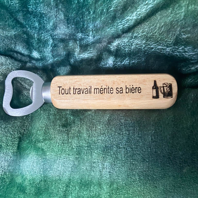 Décapsuleur Personnalisé Gravé – Un petit objet qui fait toute la différence 🍻
