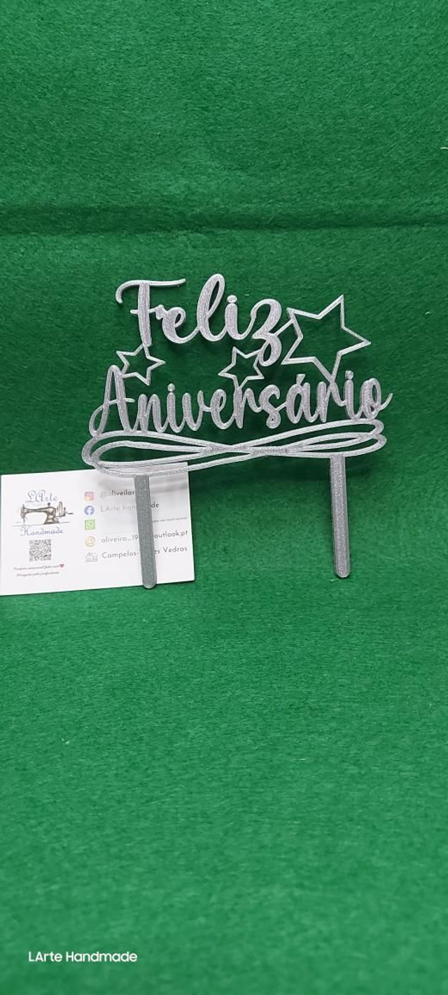 Topo de bolo &quot;Feliz aniversário &quot;
