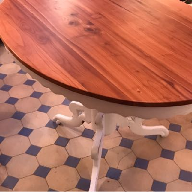 Esstisch oval Kirschholz Mittelfuß weiß