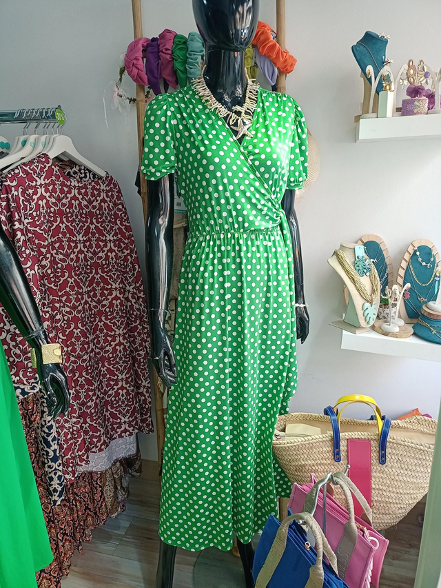 Vestido verde topitos