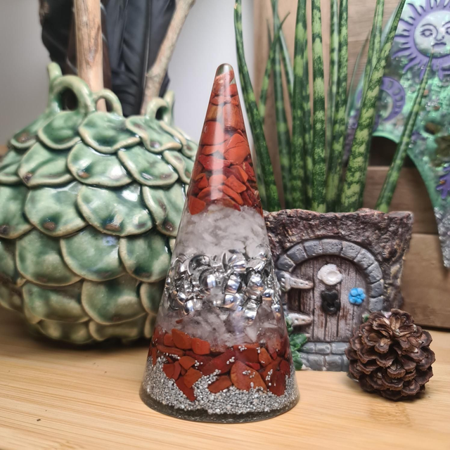 Cône Orgonite ancrage Jaspe rouge 