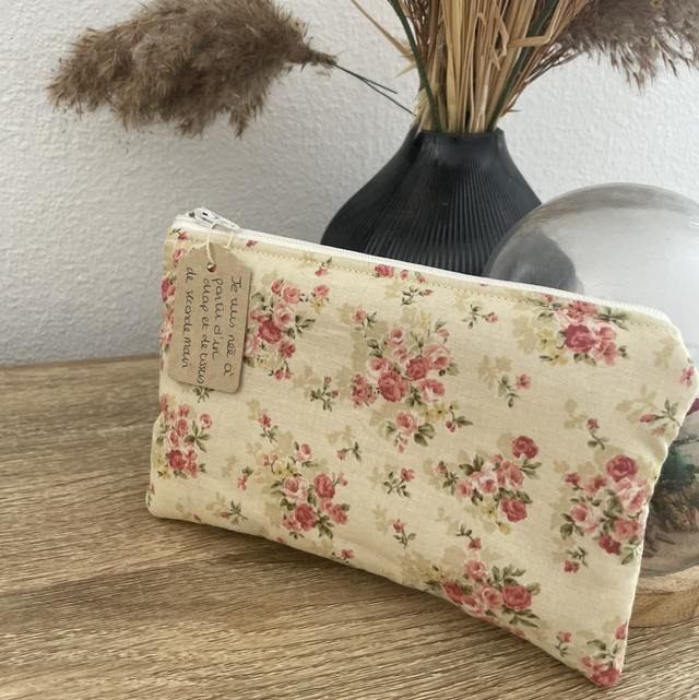 Pochette Amélie à fleurs roses 