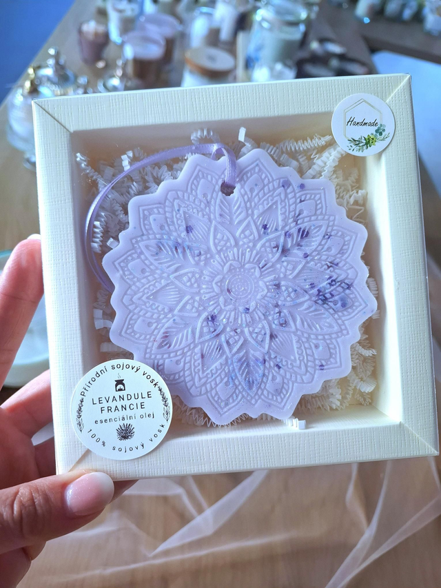 Levandule FRANCIE Mandala C - vonný sójový vosk závěsný