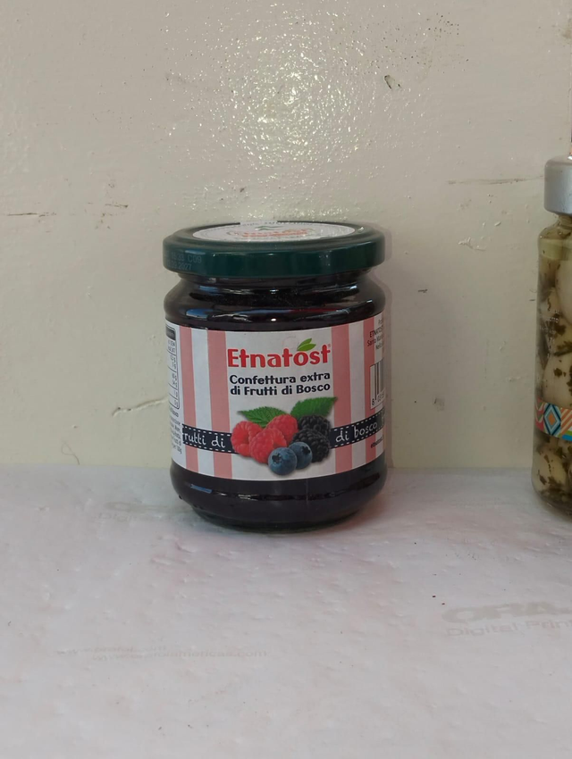 Confettura extra di frutti di bosco 