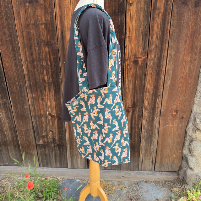 Tote bag pinup 