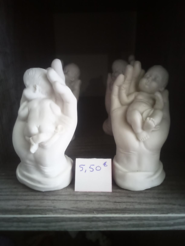 Bébé ange mains