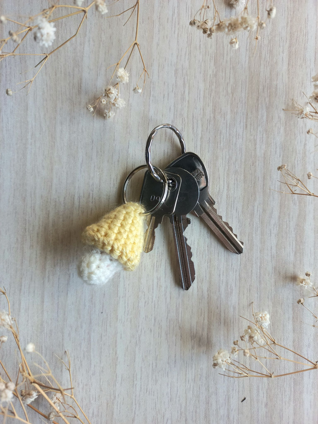 Glace vanille – Porte-clef crocheté