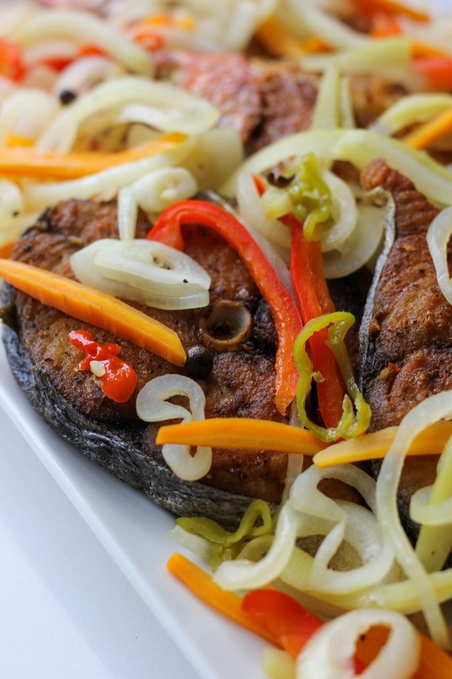 Escovitch Sliced Fish - Small Tray (5 Whole Fish) 