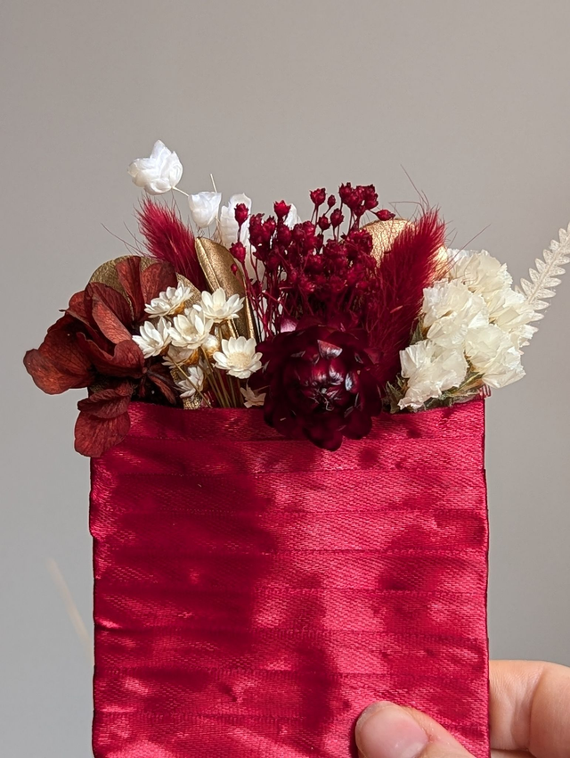 Boutonnière Pochette - Blanc Rouge Or