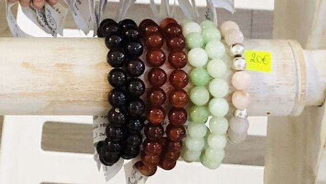 Bracelets 10mm 20€