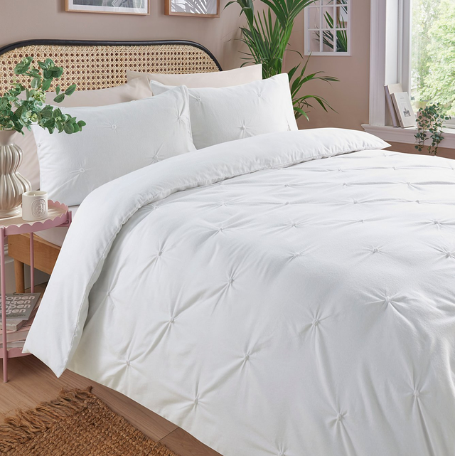 White Diamond Pleat Brushed Cotton Duvet Set - Single
