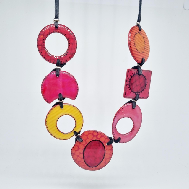 Collier multiple rouge rose orangé réversible
