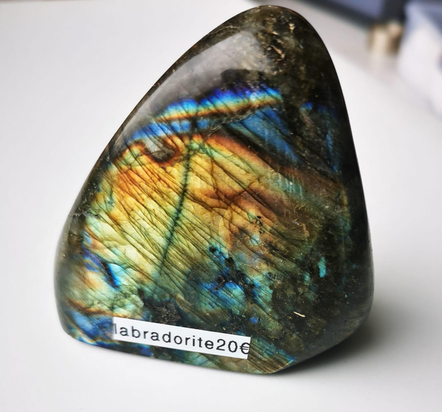 Labradorite forme libre
