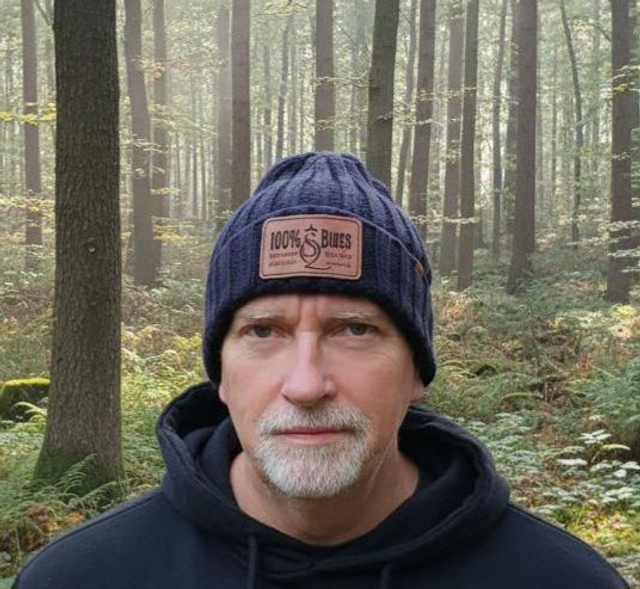 Beanie 100% Blues with Leatherette Patch