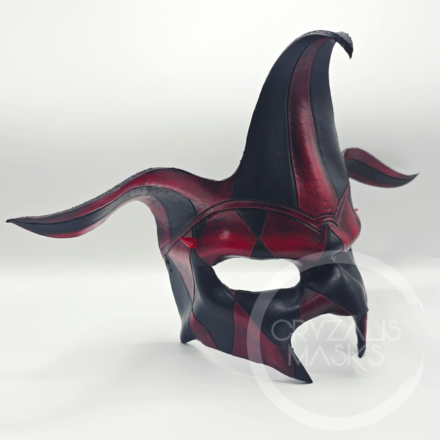 Black and Red Harlequin mask   